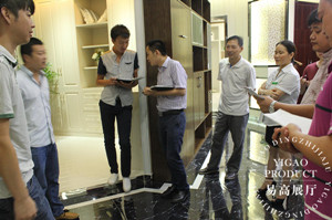 定期培訓(xùn)，加強(qiáng)專業(yè)知識(shí)，提升服務(wù)水平