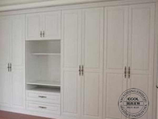 （定制衣柜行業(yè)）定制衣柜價(jià)格與哪些因素有關(guān)？