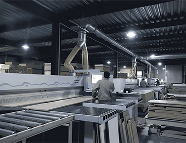 臨近年關(guān)|天寒地凍，易高車間熱火朝天